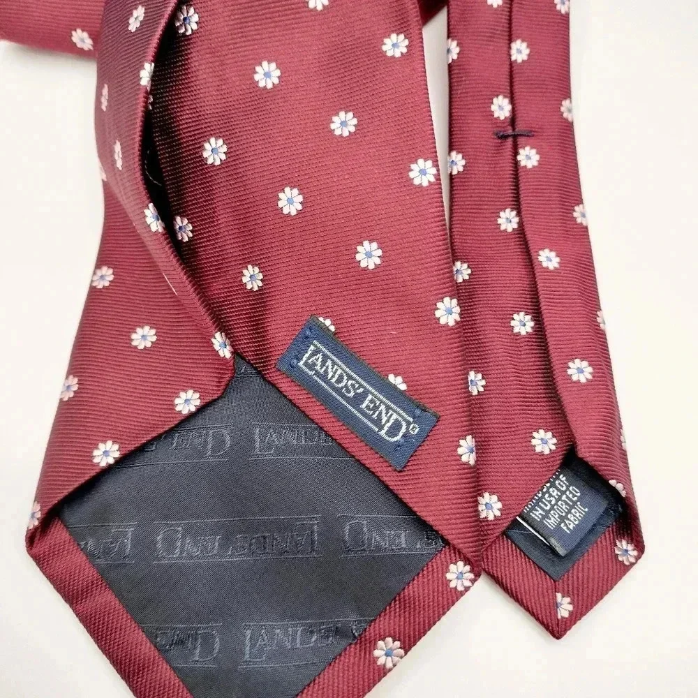 Lands End Men's Tie Maroon White Floral Silk Handsewn Long Imported Fabric